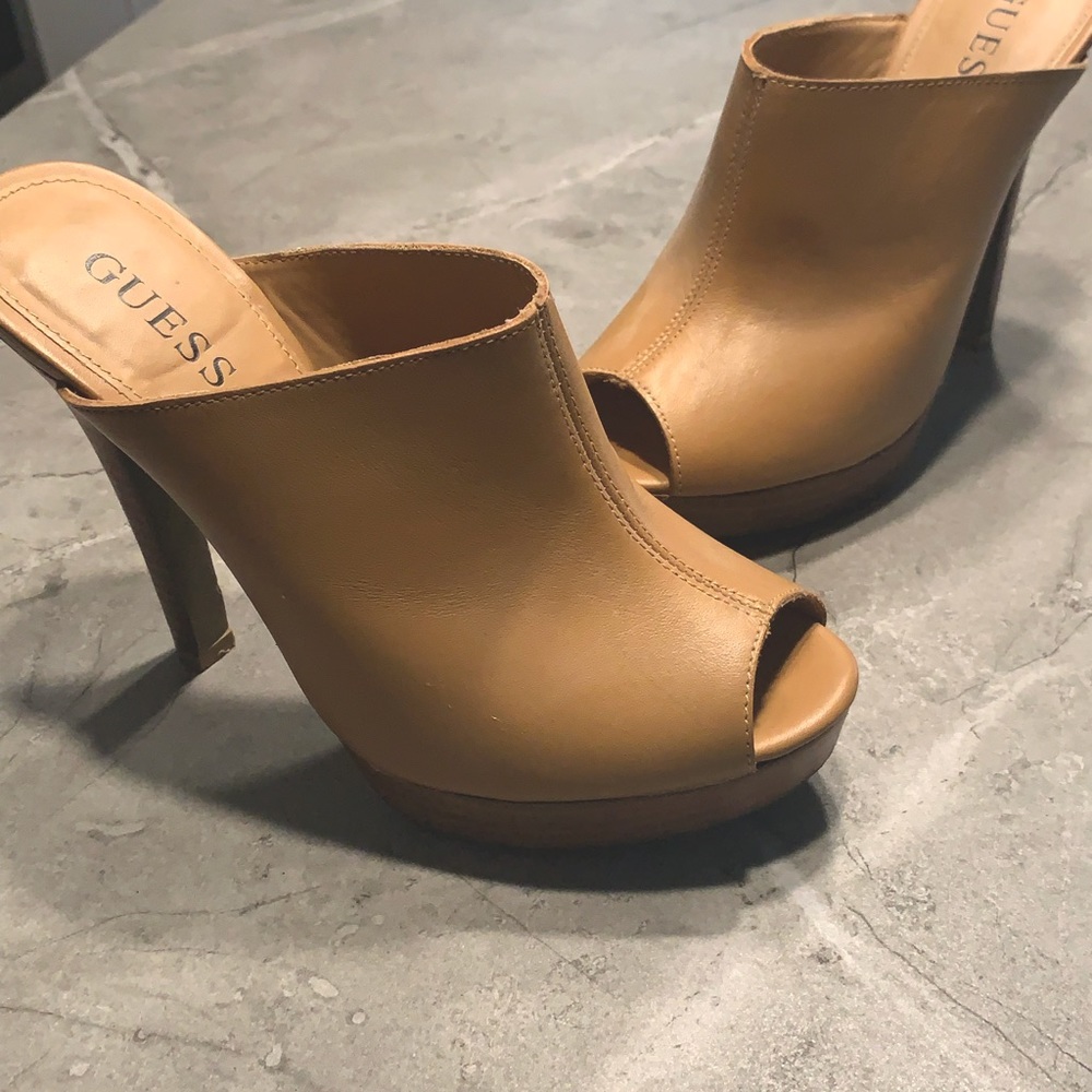 GUESS size 5